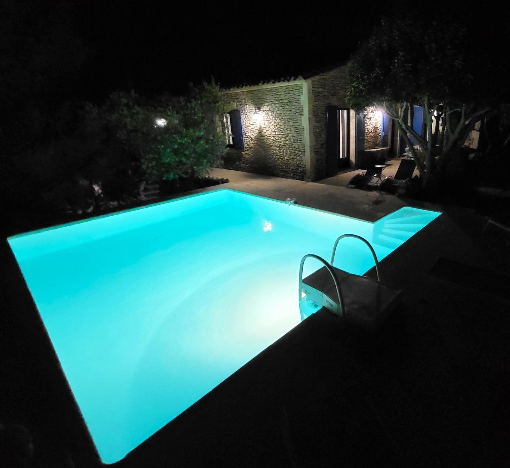 "La Massette Du Cheval Blanc" Villa De Caractere En Pierre LʼIsle-sur-la-Sorgue Dış mekan fotoğraf